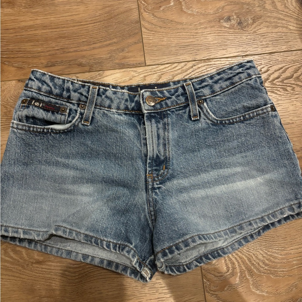 Rigid vintage LEI jean shorts